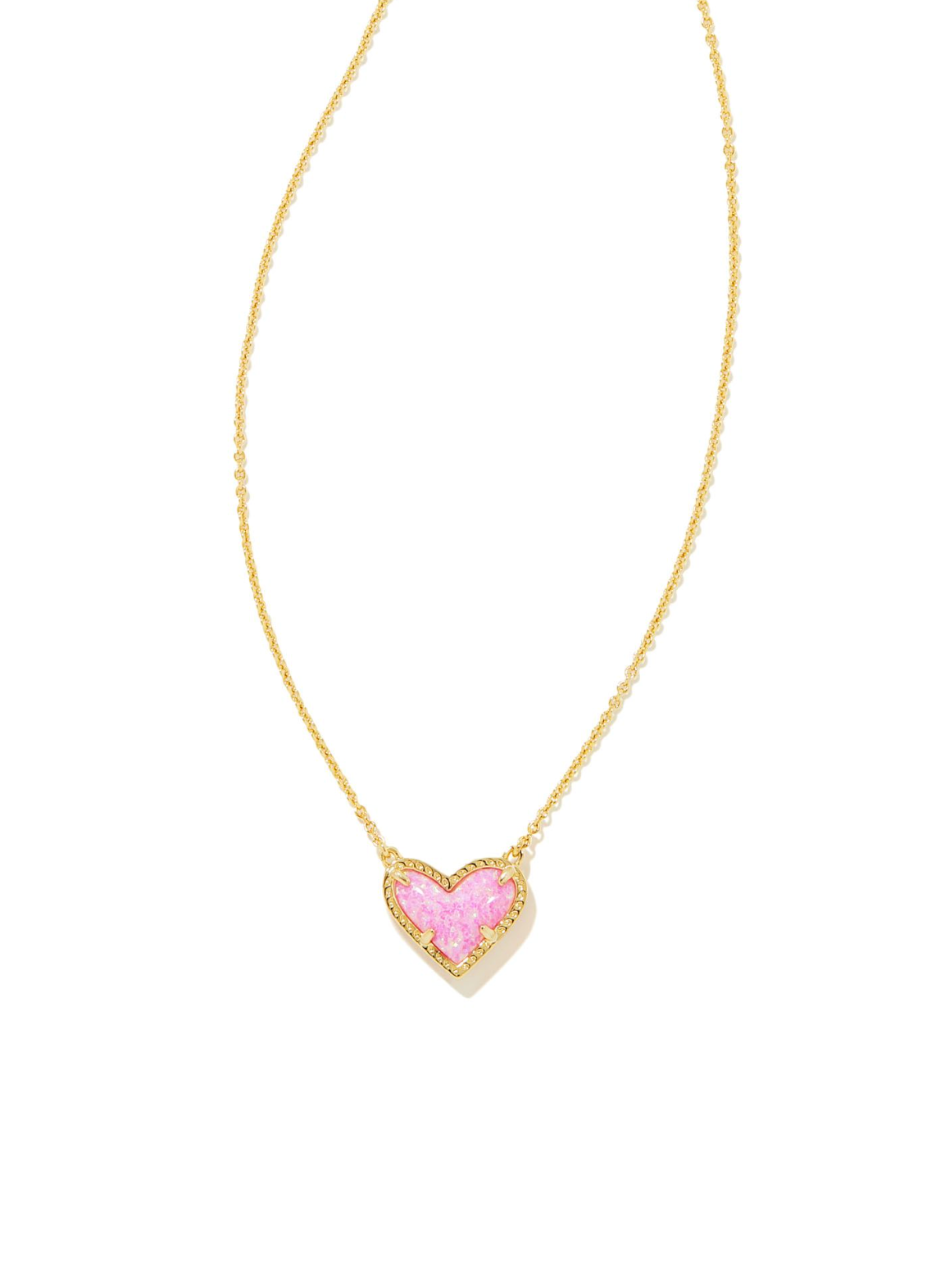 Kendra Scott: Ari Heart Short Pendant Necklace - Obsession Boutique