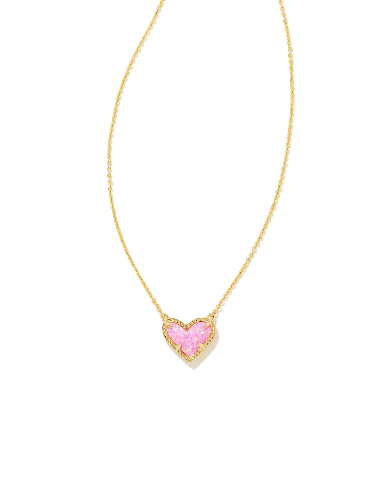 Kendra Scott: Ari Heart Short Pendant Necklace - Obsession Boutique