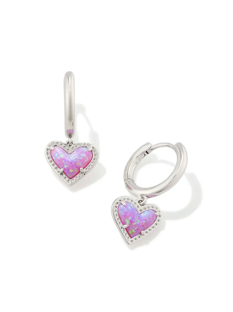 Kendra Scott: Ari Heart Huggie Earrings - Obsession Boutique
