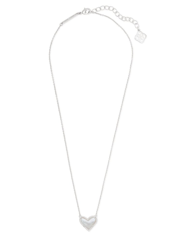 Kendra Scott: Ari Heart Short Pendant Necklace - Obsession Boutique
