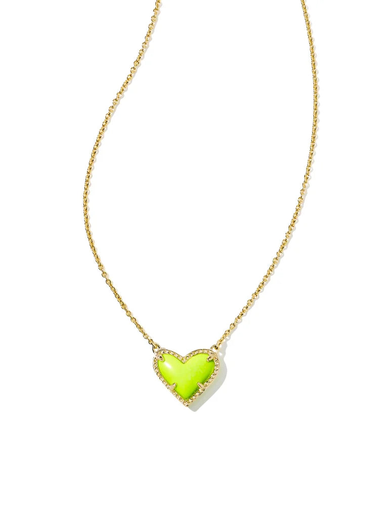Kendra Scott: Ari Heart Short Pendant Necklace - Obsession Boutique