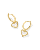 Kendra Scott: Ari Heart Huggie Earrings - Obsession Boutique