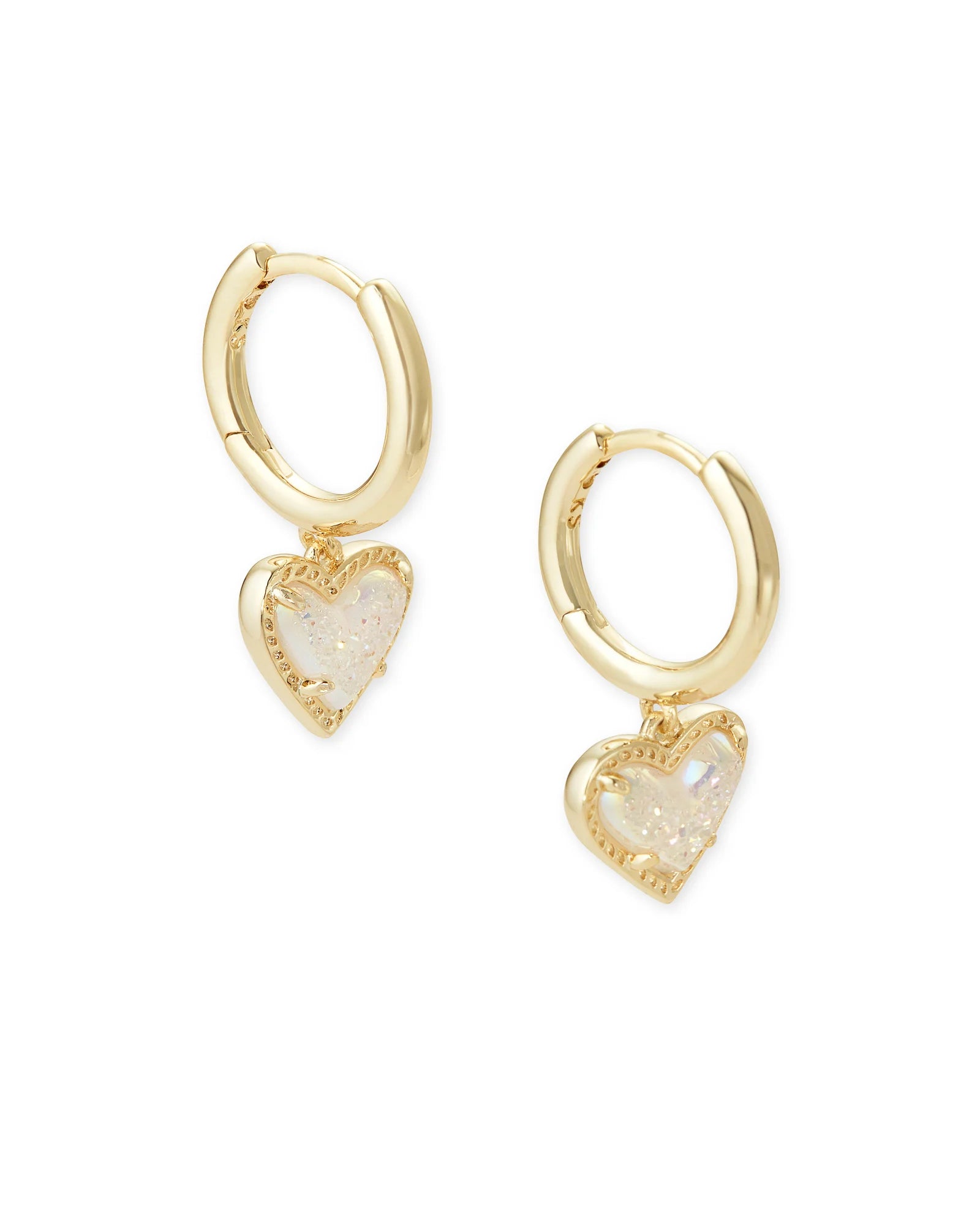 Kendra Scott: Ari Heart Huggie Earrings - Obsession Boutique